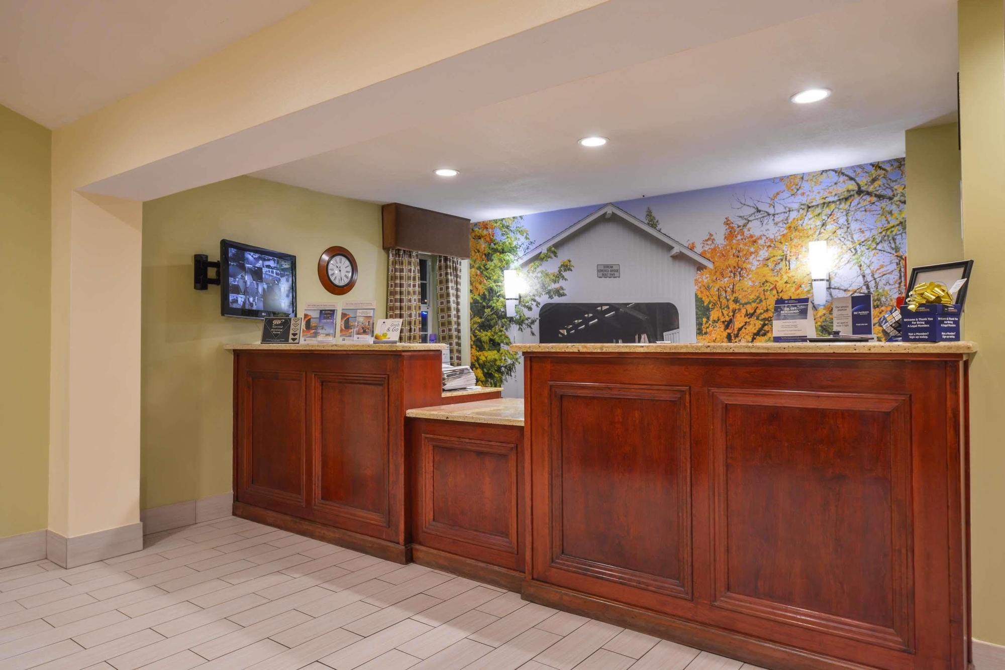 Best Western Cottage Grove Inn Экстерьер фото