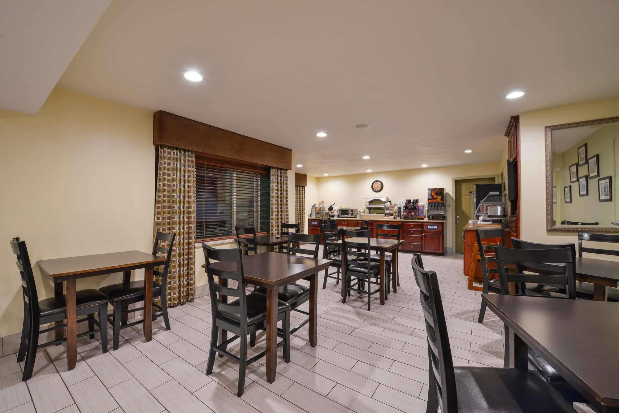 Best Western Cottage Grove Inn Экстерьер фото